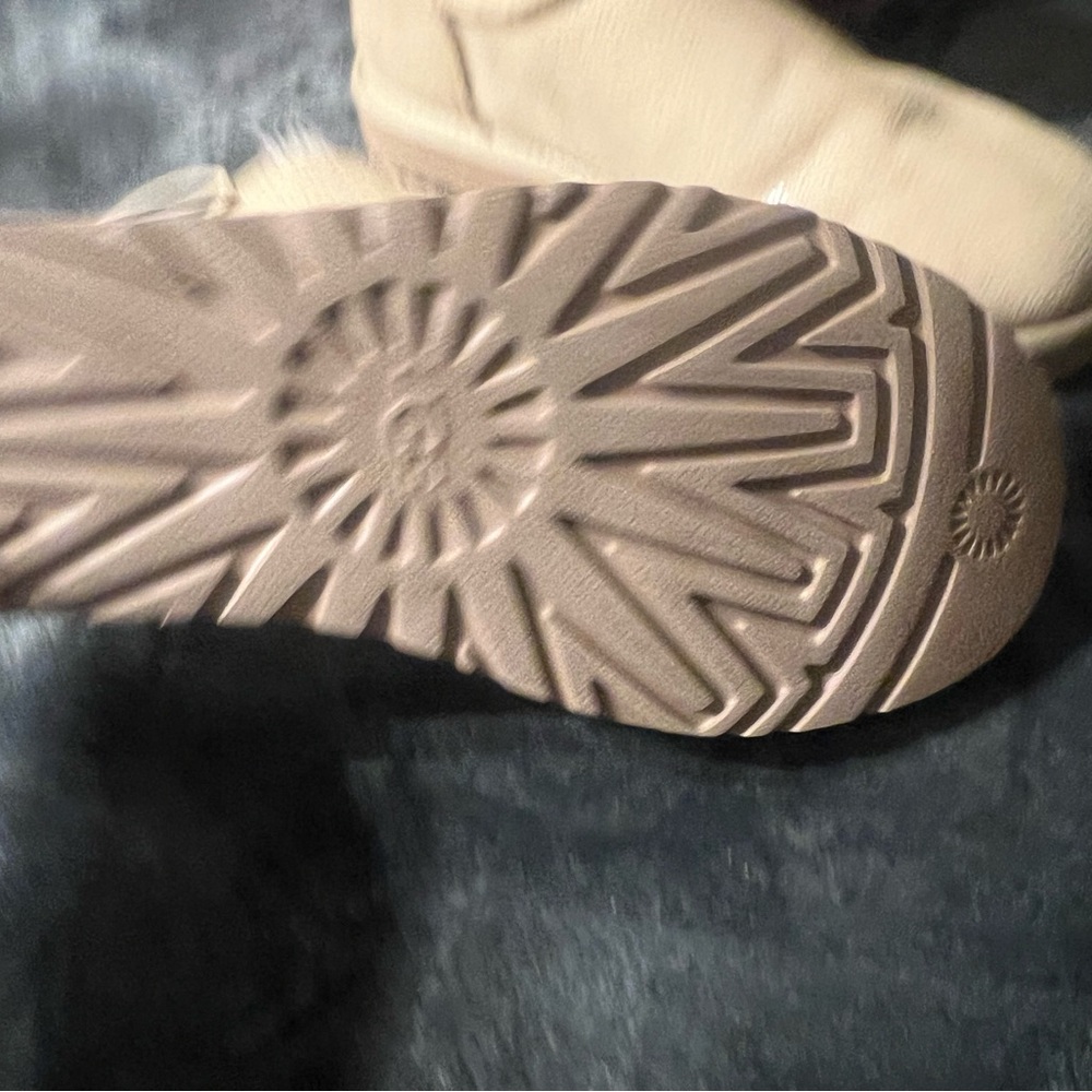Ugg boots size 9